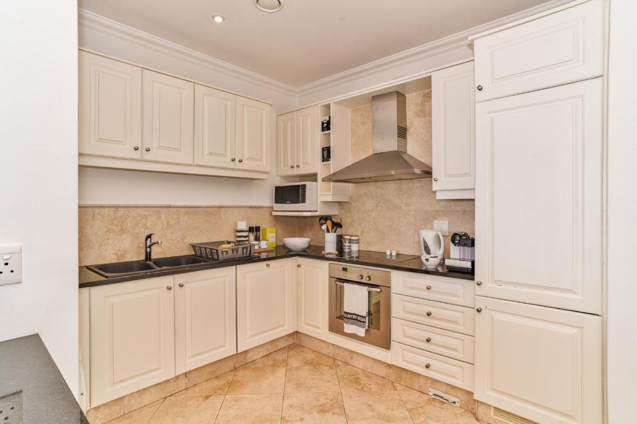 204 Oyster Rock - By In Umhlanga